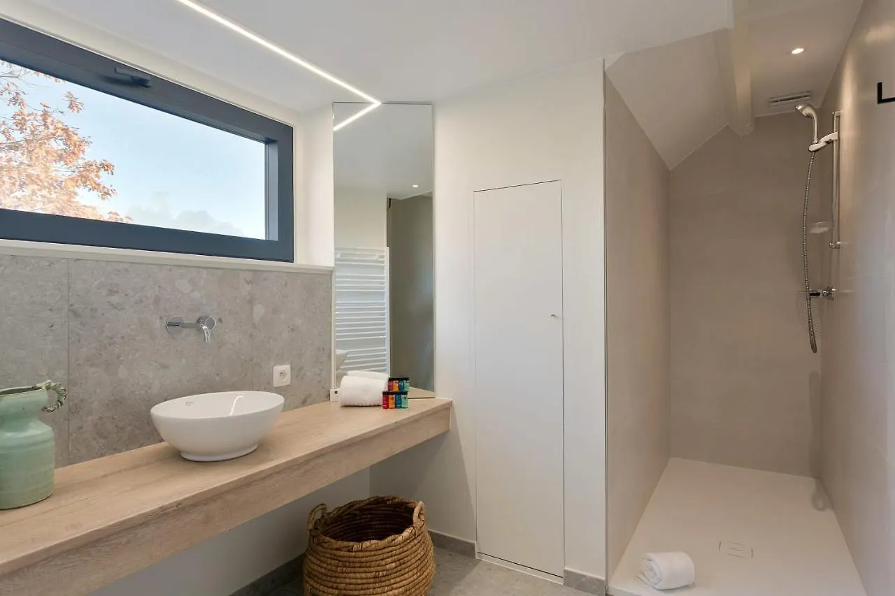 Spacious And Beautifully Renovated Town Houseブルージュ 0*, ブルージュ